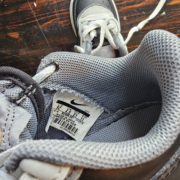 NIKE AIR FORCE 1 ONE MID LV8 - Picture 3 of 4